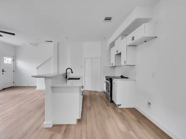 8639 Homewood Lane Unit B, Houston, TX 77028