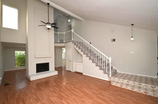 12739 Skyknoll LN, Houston, TX 77082