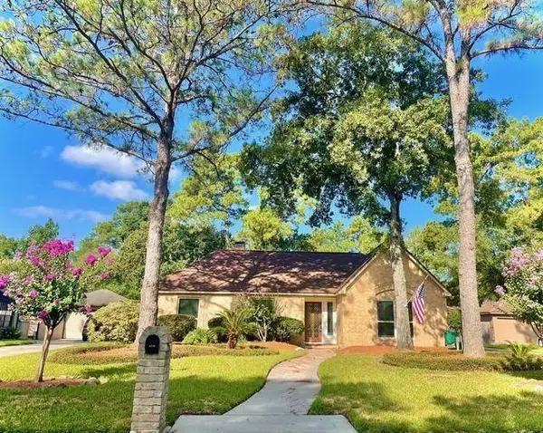 4115 Woodbridge DR