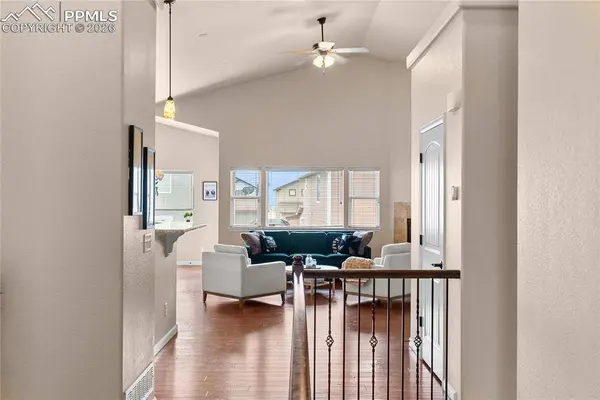 7617 Colorado Tech DR, Colorado Springs, CO 80915
