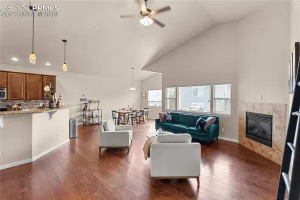 7617 Colorado Tech DR, Colorado Springs, CO 80915