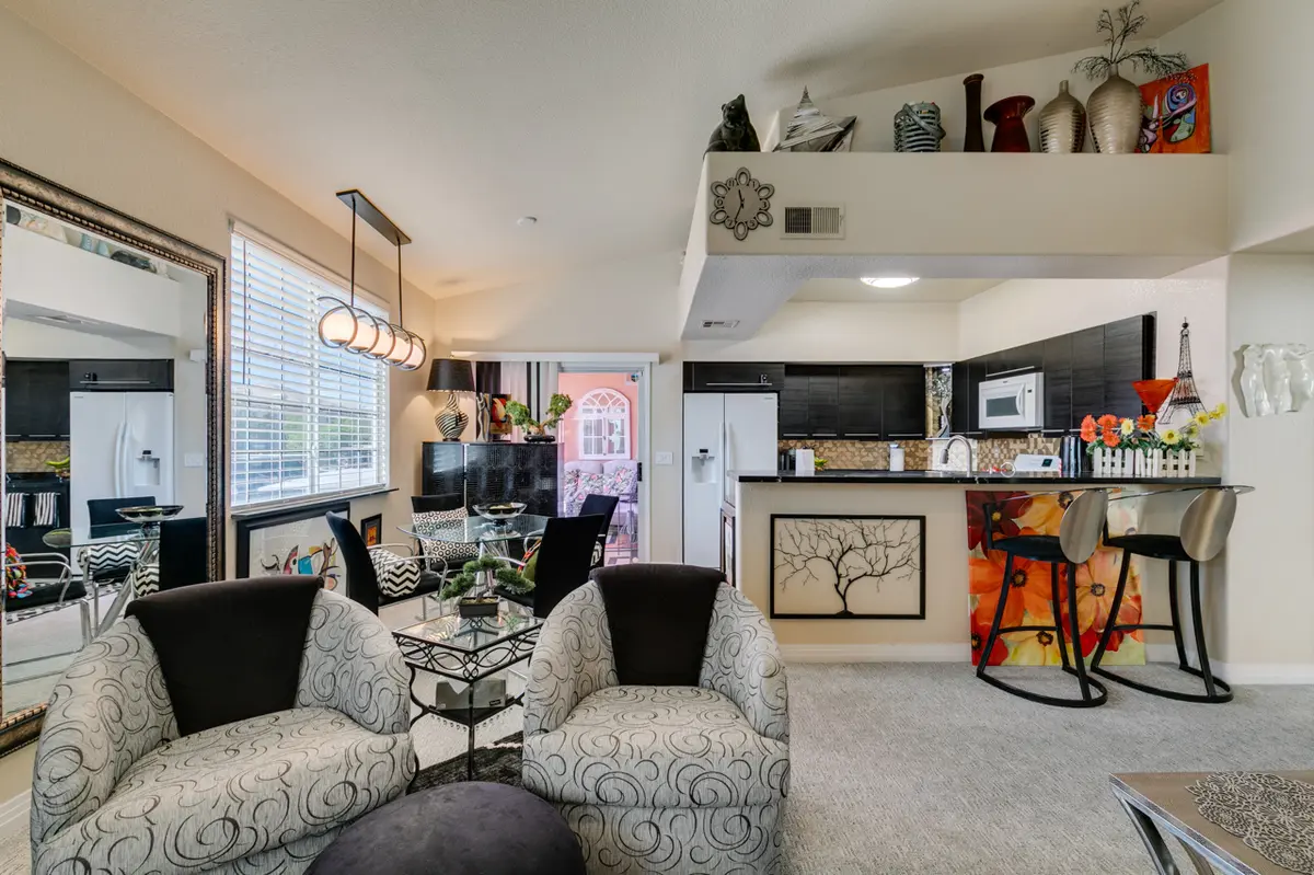 1501 Truett St #204, Las Vegas, NV 89128-4020