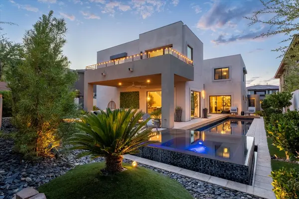 Summerlin vs Henderson. Which Is Better for Families?,Javier Mendez