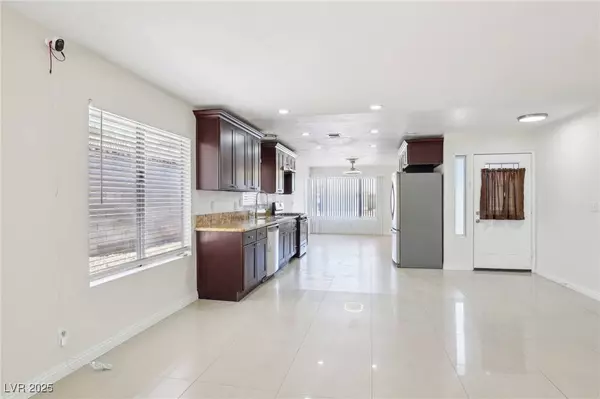 7139 Mountain Moss DR, Las Vegas, NV 89147