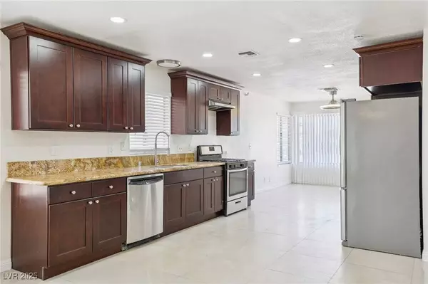 7139 Mountain Moss DR, Las Vegas, NV 89147