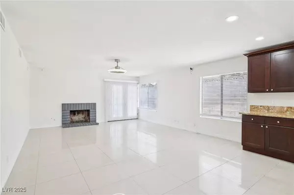 7139 Mountain Moss DR, Las Vegas, NV 89147