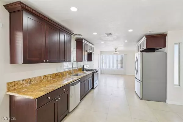 7139 Mountain Moss DR, Las Vegas, NV 89147