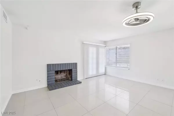 7139 Mountain Moss DR, Las Vegas, NV 89147