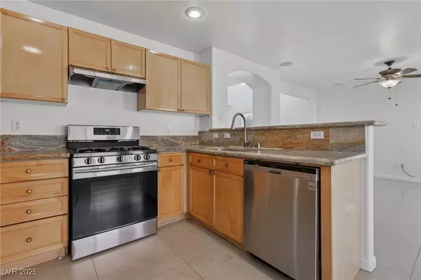 575 Aspen Leaf ST, Las Vegas, NV 89144