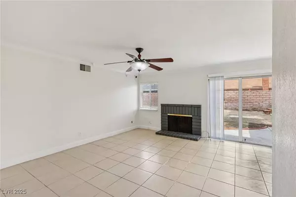 7000 Paddington WAY, Las Vegas, NV 89147