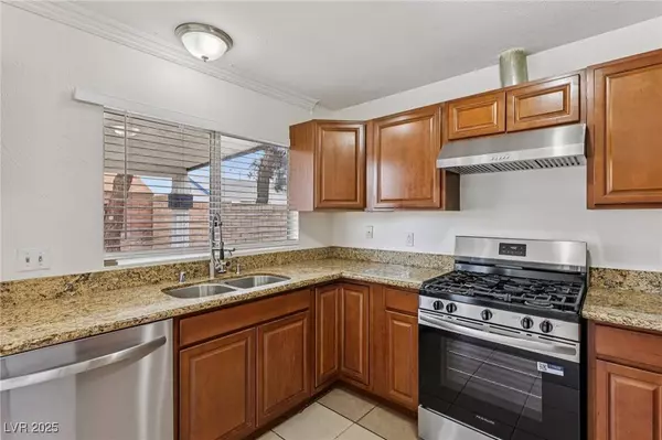 7000 Paddington WAY, Las Vegas, NV 89147