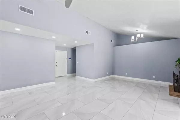 3999 Meadow Grove AVE, Las Vegas, NV 89120