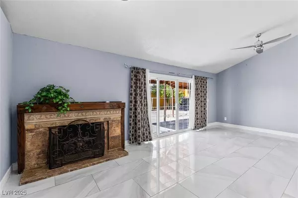 3999 Meadow Grove AVE, Las Vegas, NV 89120