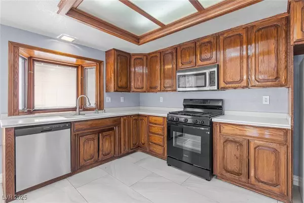 3999 Meadow Grove AVE, Las Vegas, NV 89120