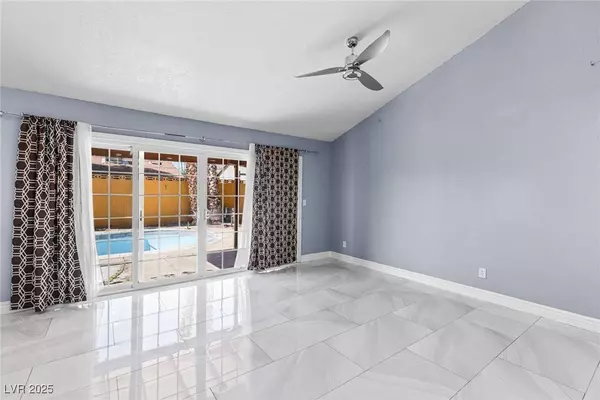 3999 Meadow Grove AVE, Las Vegas, NV 89120