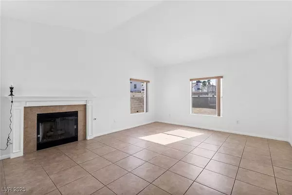 3448 Oberon LN, North Las Vegas, NV 89032