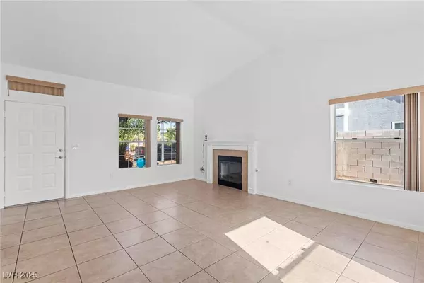 3448 Oberon LN, North Las Vegas, NV 89032