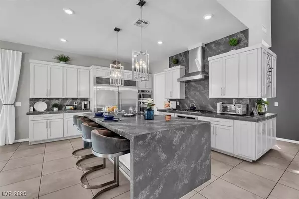 10325 Jade Point DR, Las Vegas, NV 89135