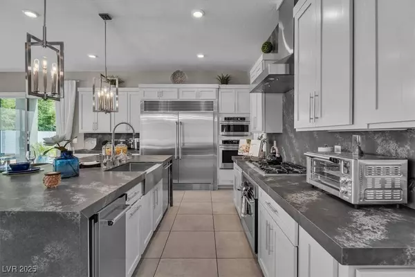 10325 Jade Point DR, Las Vegas, NV 89135