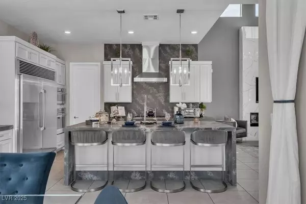 10325 Jade Point DR, Las Vegas, NV 89135