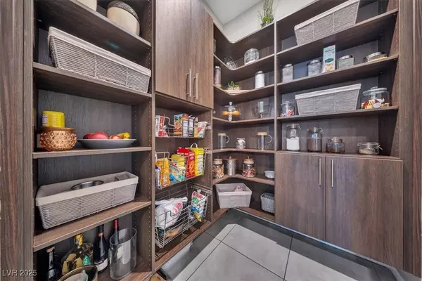 10325 Jade Point DR, Las Vegas, NV 89135