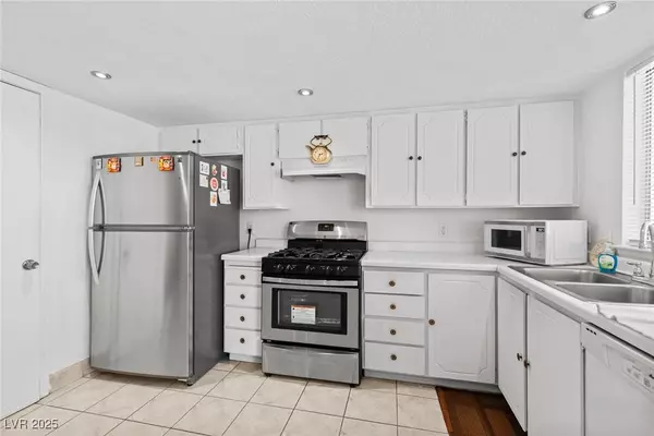 4323 E Twain AVE, Las Vegas, NV 89121