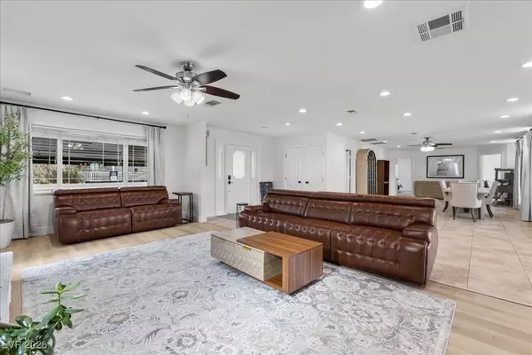 2254 Red Rock ST, Las Vegas, NV 89146