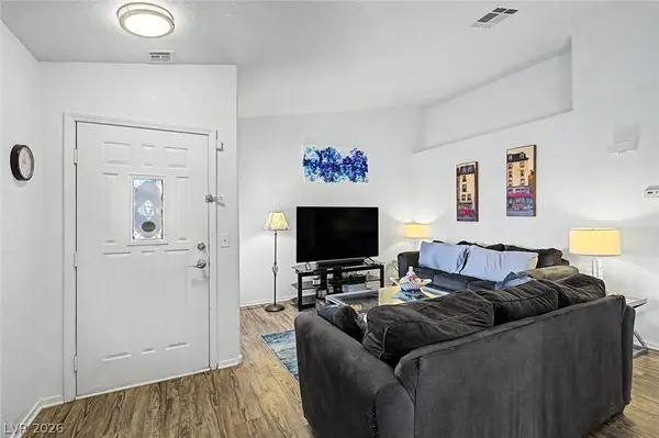 3613 Shawn Reynolds CT #201, Las Vegas, NV 89129