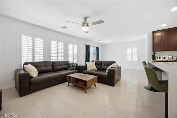 8724 Crestwood Hills ST, Las Vegas, NV 89113
