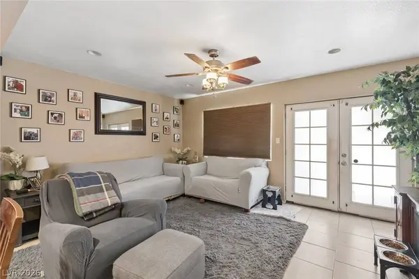 1305 N Mojave RD, Las Vegas, NV 89101