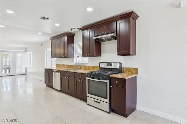 7139 Mountain Moss DR, Las Vegas, NV 89147