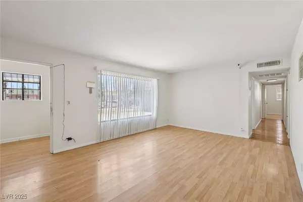 882 Westminster AVE, Las Vegas, NV 89119