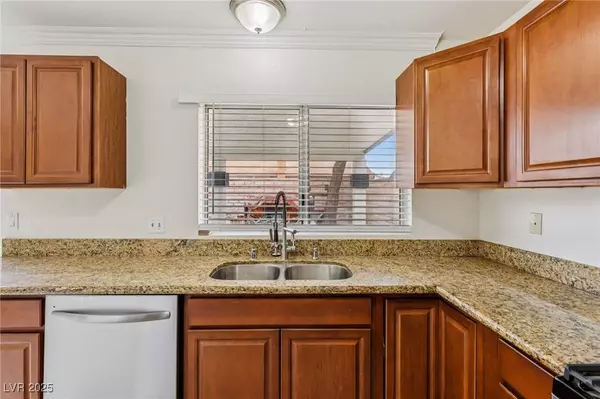 7000 Paddington WAY, Las Vegas, NV 89147