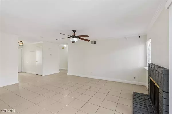 7000 Paddington WAY, Las Vegas, NV 89147