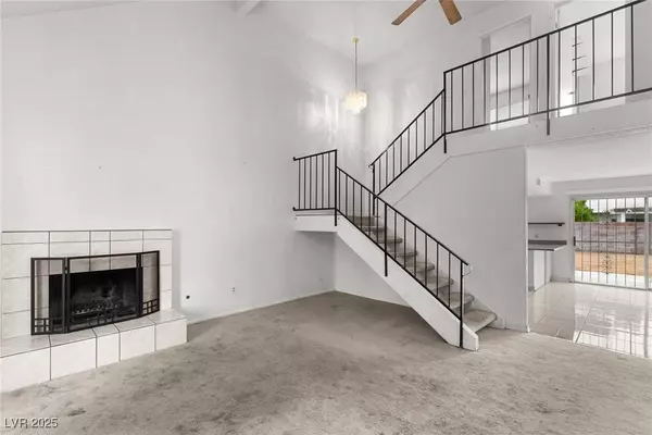 6816 Segura DR, Las Vegas, NV 89103