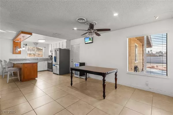 3948 Oakhill AVE, Las Vegas, NV 89121