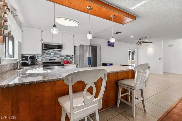 3948 Oakhill AVE, Las Vegas, NV 89121