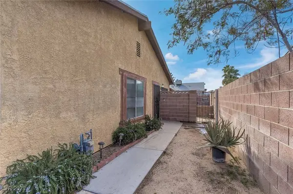 4793 Via Renaldo, Las Vegas, NV 89103