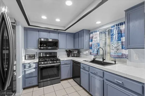 1851 Hillpointe RD #123, Henderson, NV 89074