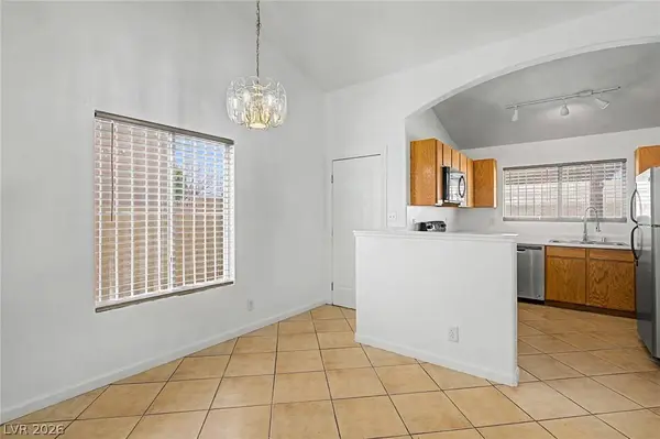 1825 Wild Jan DR, Las Vegas, NV 89106