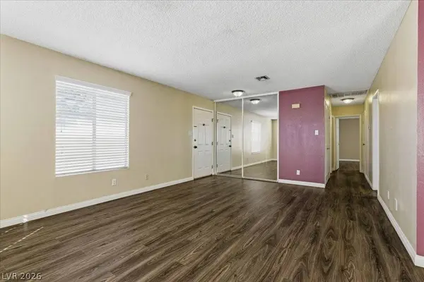 5260 N Lakewood CT, Las Vegas, NV 89120