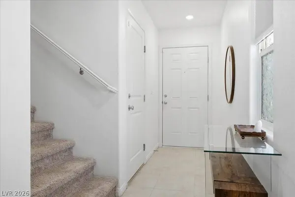 8724 Crestwood Hills ST, Las Vegas, NV 89113