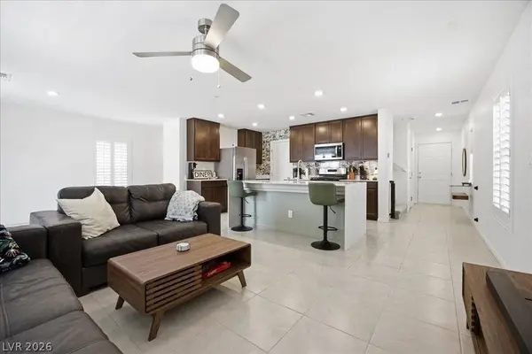 8724 Crestwood Hills ST, Las Vegas, NV 89113
