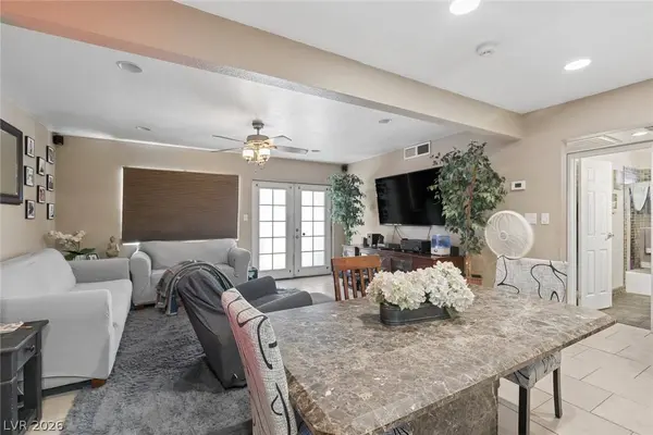 1305 N Mojave RD, Las Vegas, NV 89101