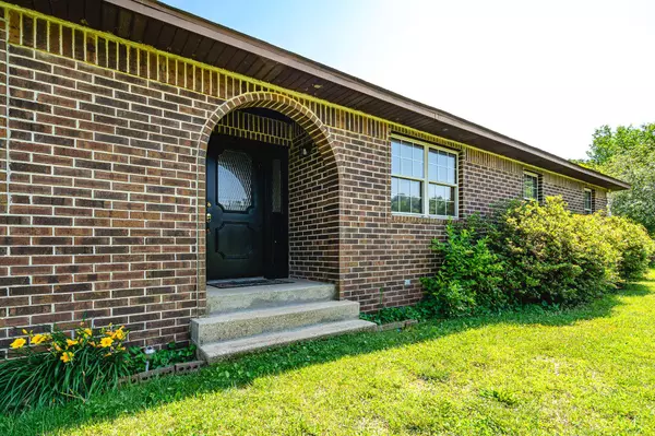 5506 County Road 9100, West Plains, MO 65775