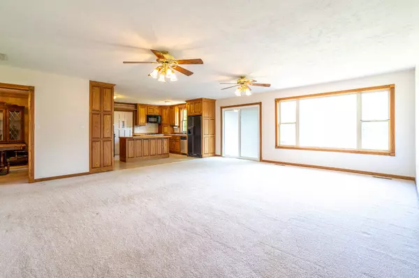 5506 County Road 9100, West Plains, MO 65775