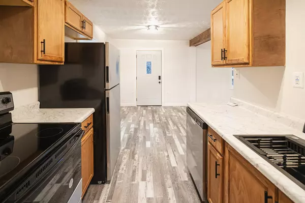 4229 Co Rd 2120, Pomona, MO 65789