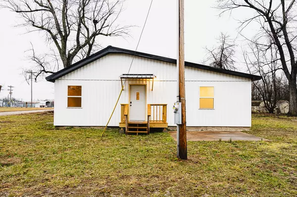 4229 Co Rd 2120, Pomona, MO 65789