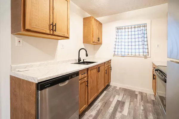 4229 Co Rd 2120, Pomona, MO 65789