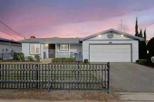 820 Daisy St, Escondido, CA 92027